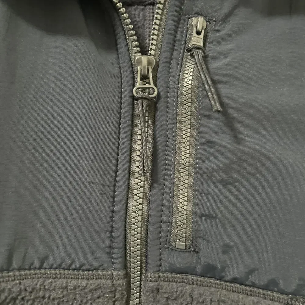 J Crew/Jeans Men’s Navy Blue Full Zip Vest Size Small Polyester/Nylon Blend